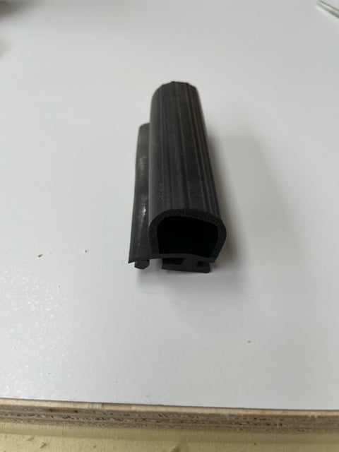 Slot in MTH frame gasket Std size ref no. 0741293