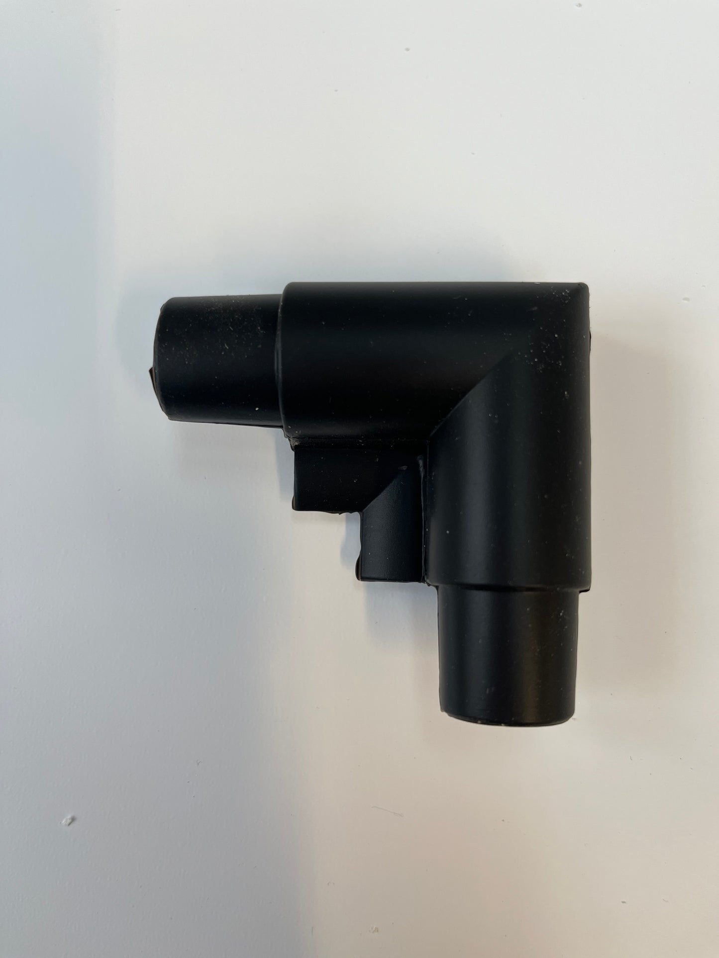 Gasket 90 deg formed Corner to suit MPM DPG90W push-in door seal.  Ref ADPG90